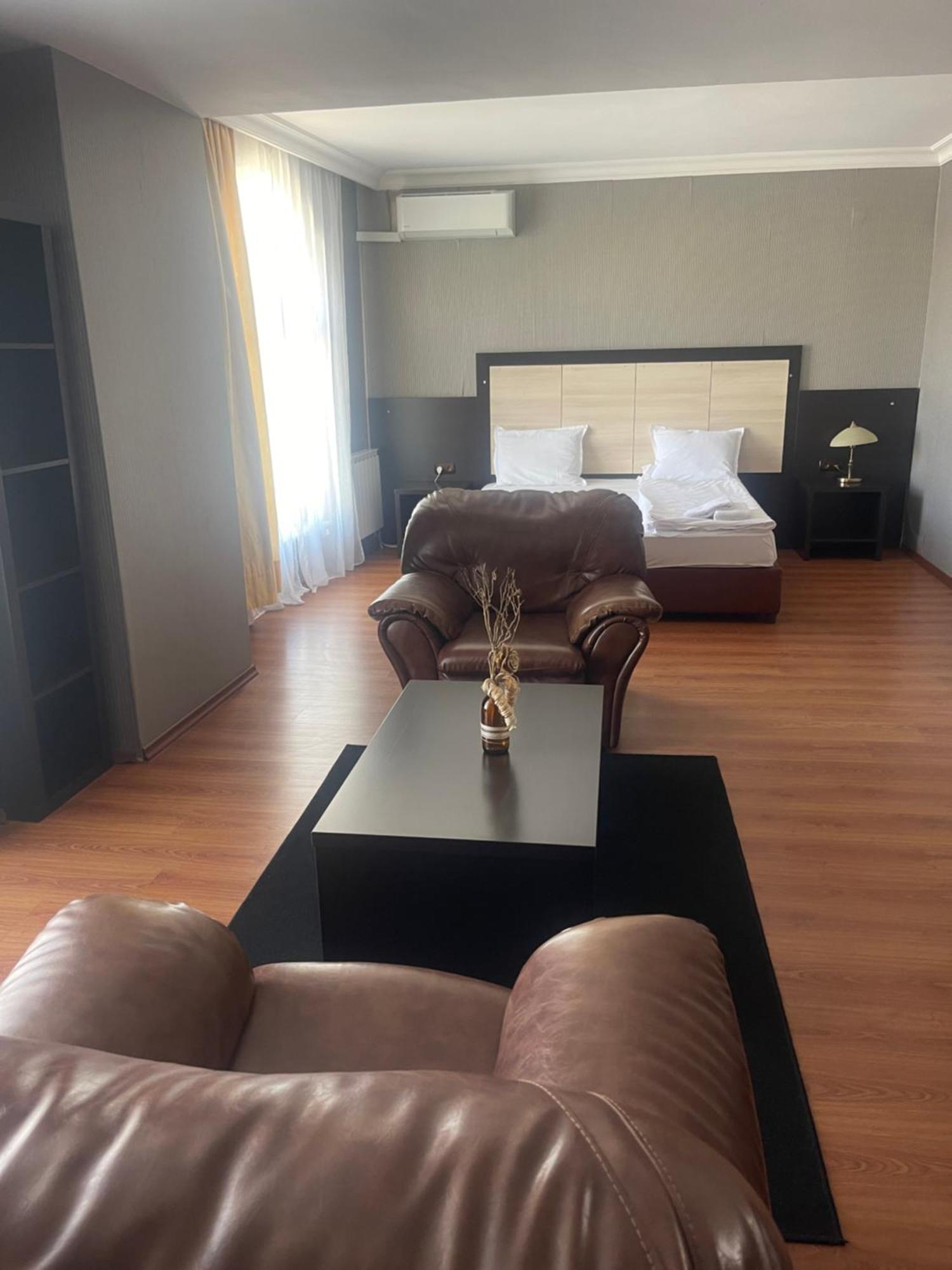 Hotel Consul โซเฟีย ภายนอก รูปภาพ