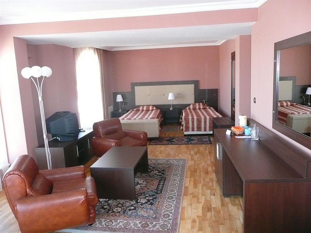 Hotel Consul โซเฟีย ภายนอก รูปภาพ